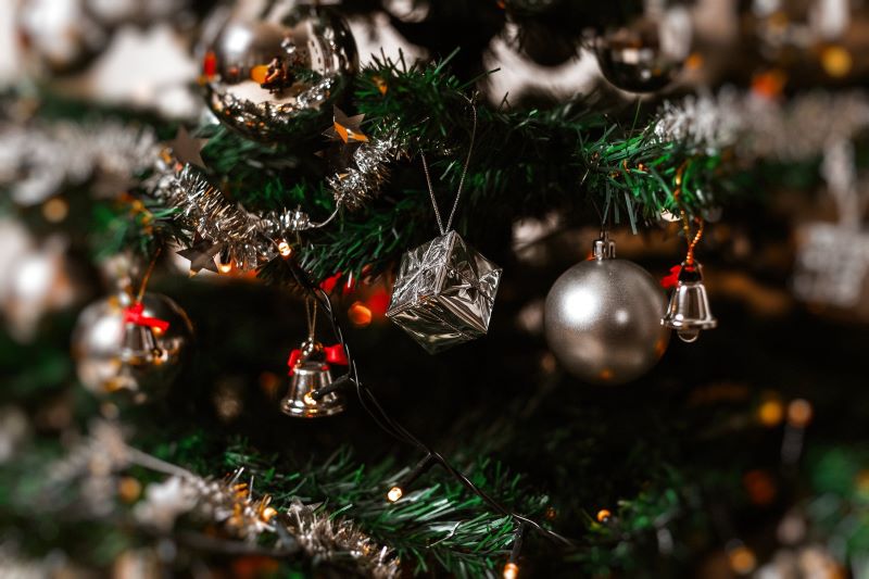 How to Get the Most Out of Your Pre-Lit Holiday Tree: Reliable Tips and Tricks
